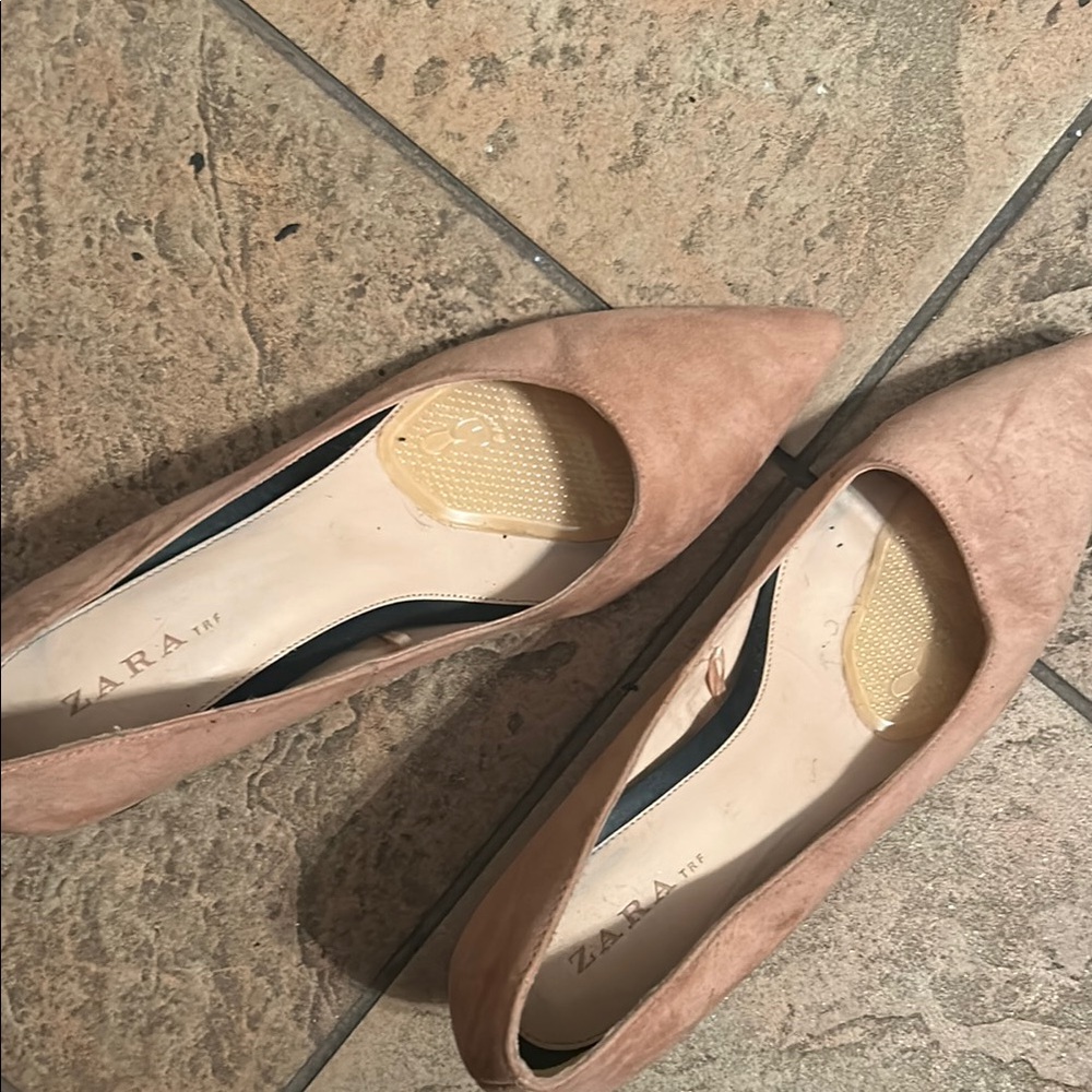 Zara Women's Tan Pointed Toe Flats